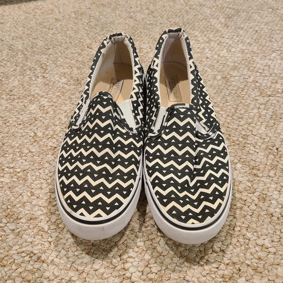 Pattern slip ons - Picture 2 of 2